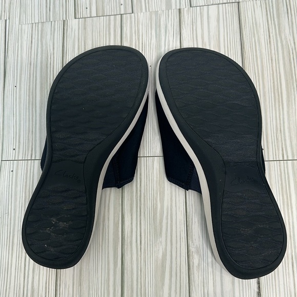 Clarks Arla Cloudsteppers Navy Blue Comfort Slide Summer Sandals Women’s Size 8 - Picture 8 of 12